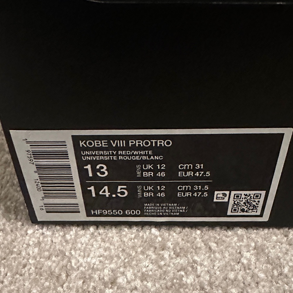 Nike Men's Red Athletic Shoes - Picture 5 of 6